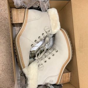 Timberland LIGHT BEIGE NUBUCK, like New !!